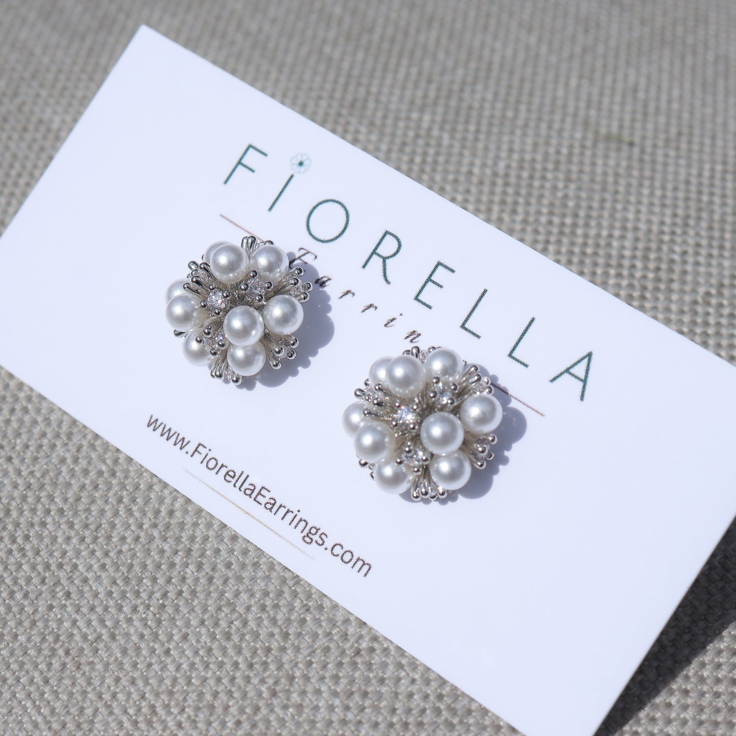 Fiore Pearl Stud Earrings - Silver