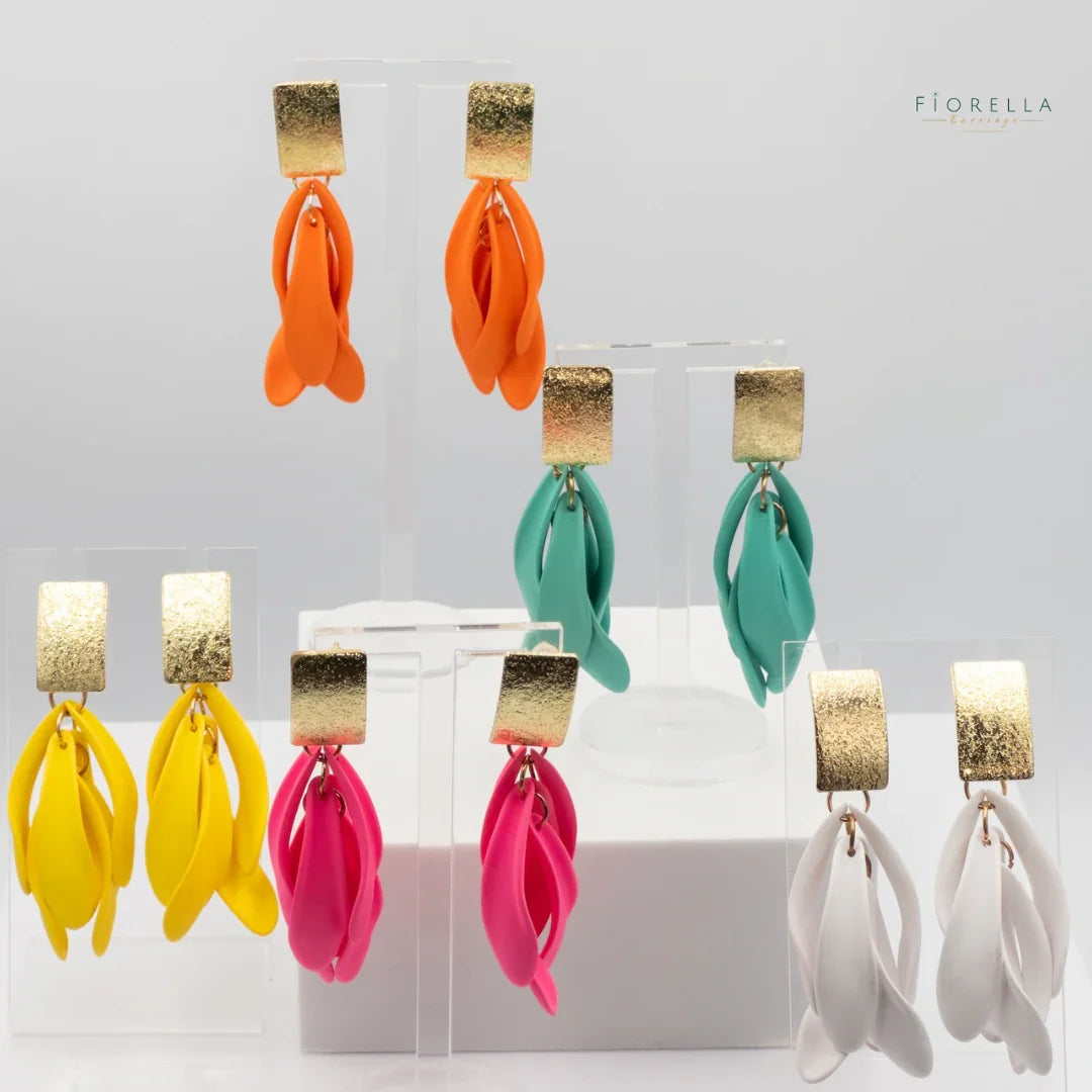 Must-Have Holiday Earrings: The Perfect Finishing Touch to Your Vacation Style