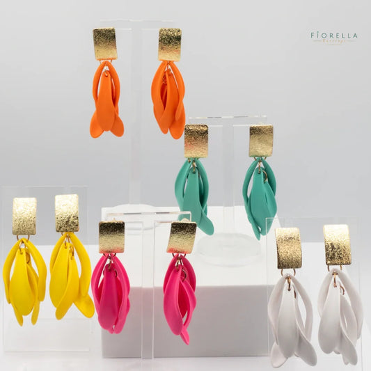 Must-Have Holiday Earrings: The Perfect Finishing Touch to Your Vacation Style