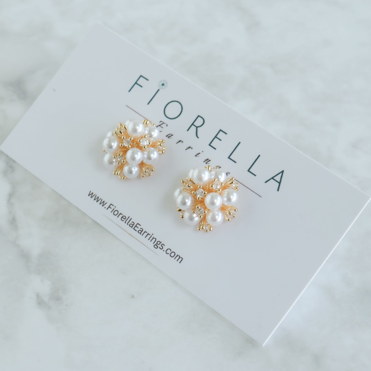Fiore Pearl Stud Earrings - Gold