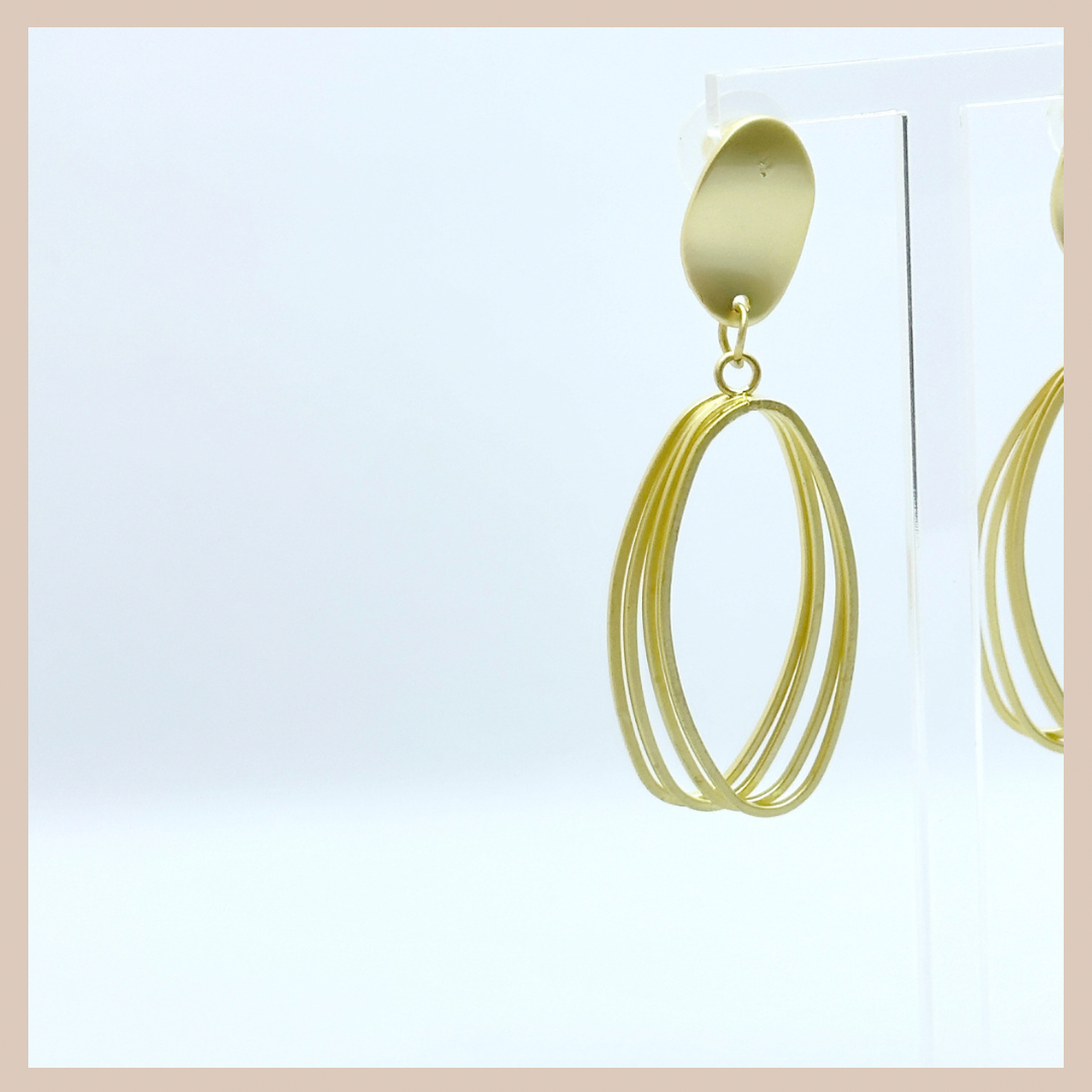 Matte Gold Oval Hoop Earrings