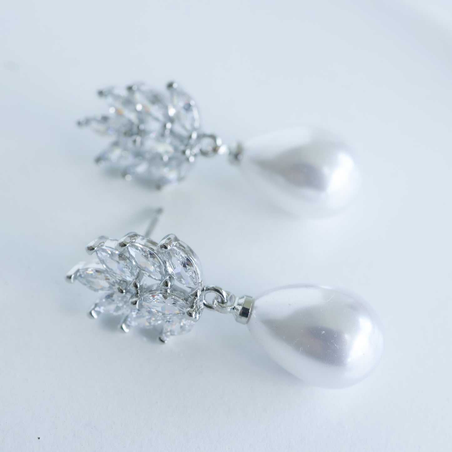 Fiore Pearl Drop Earrings – Silver