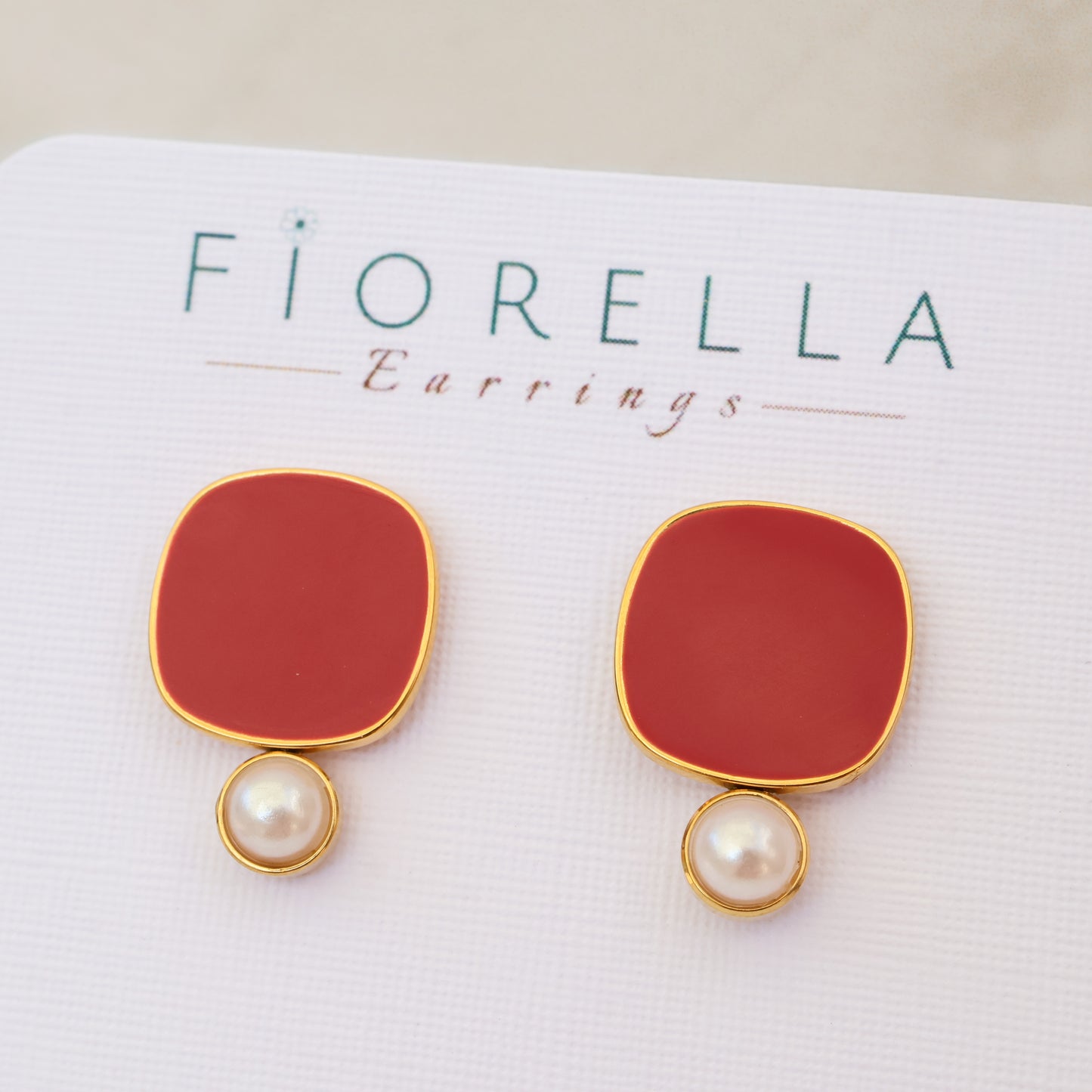Viva Pearl Stud Earrings - Clay Red