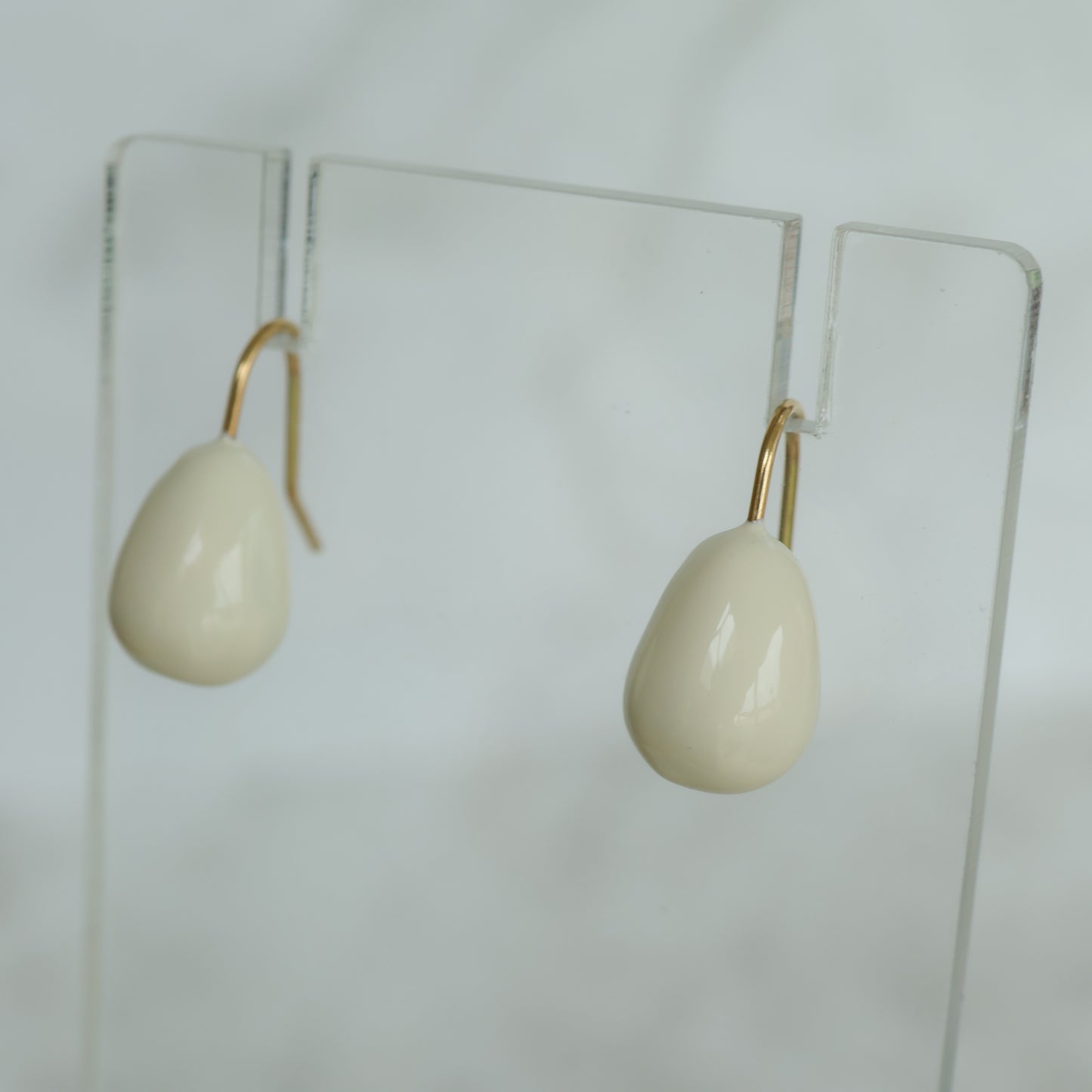 Dew Drop Earrings – Cloud White