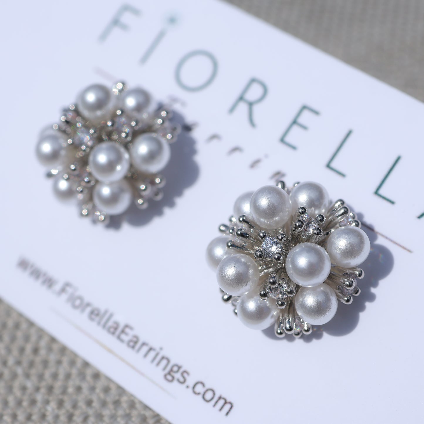 Fiore Pearl Stud Earrings - Silver