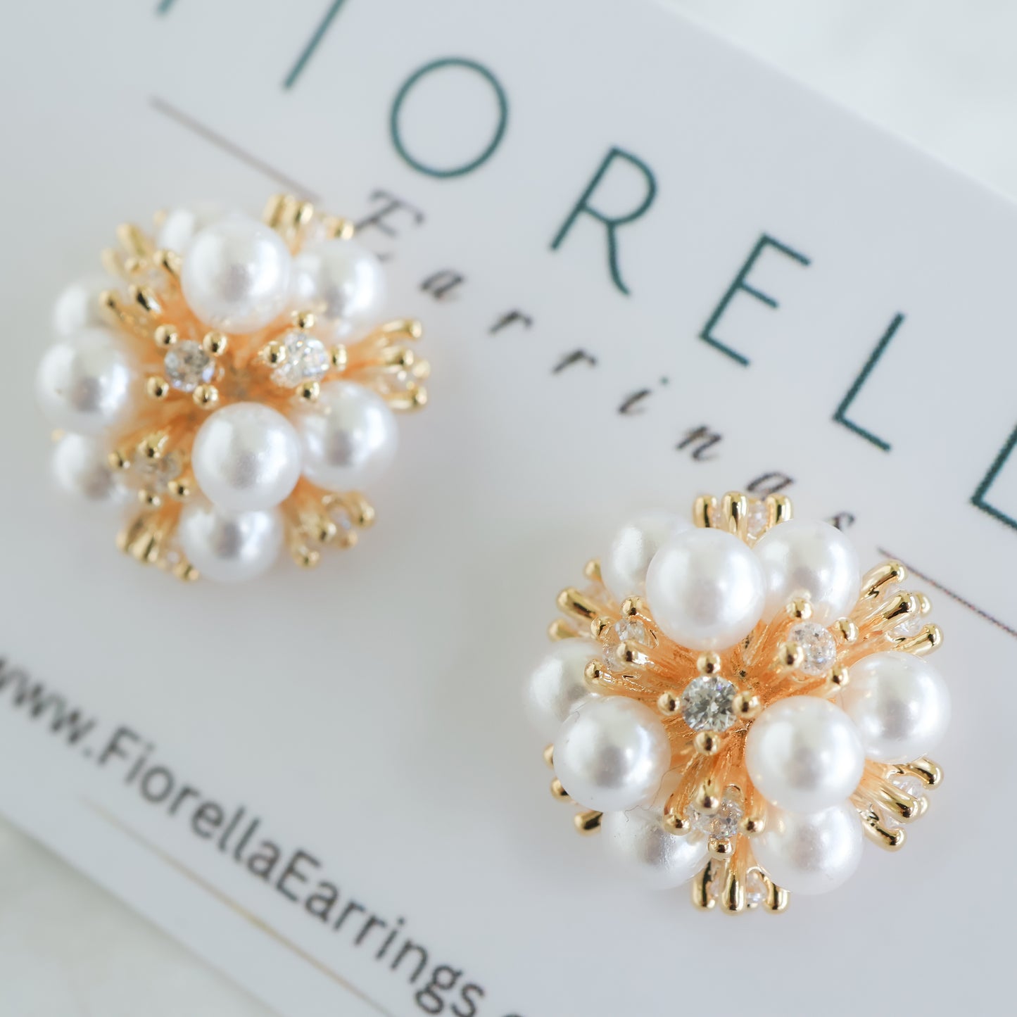 Fiore Pearl Stud Earrings - Gold