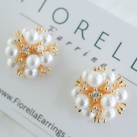 Fiore Pearl Stud Earrings - Gold