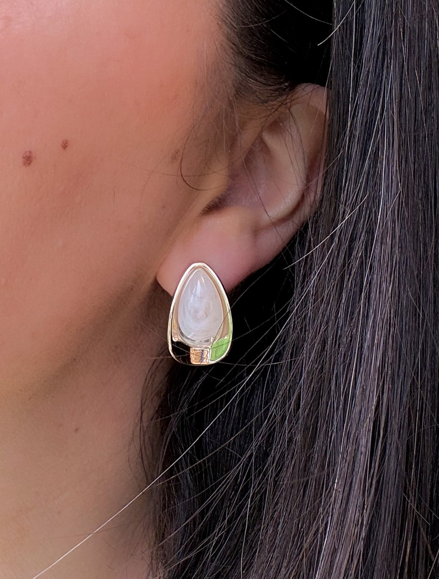 Nova Statement Studs – Soft Cream