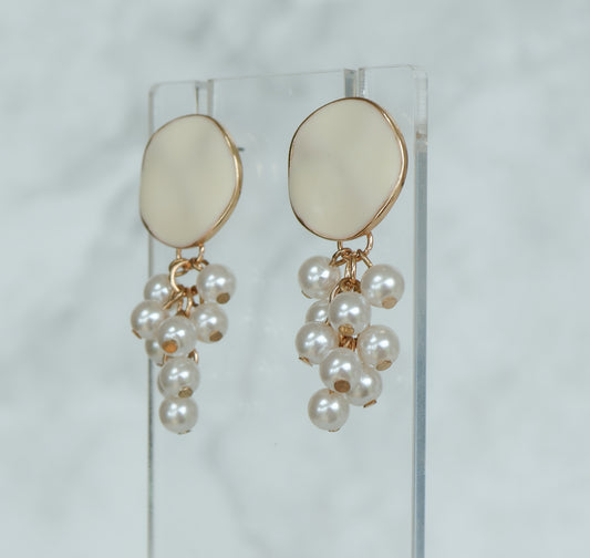 Viva Pearl Drop Earrings - Ivory