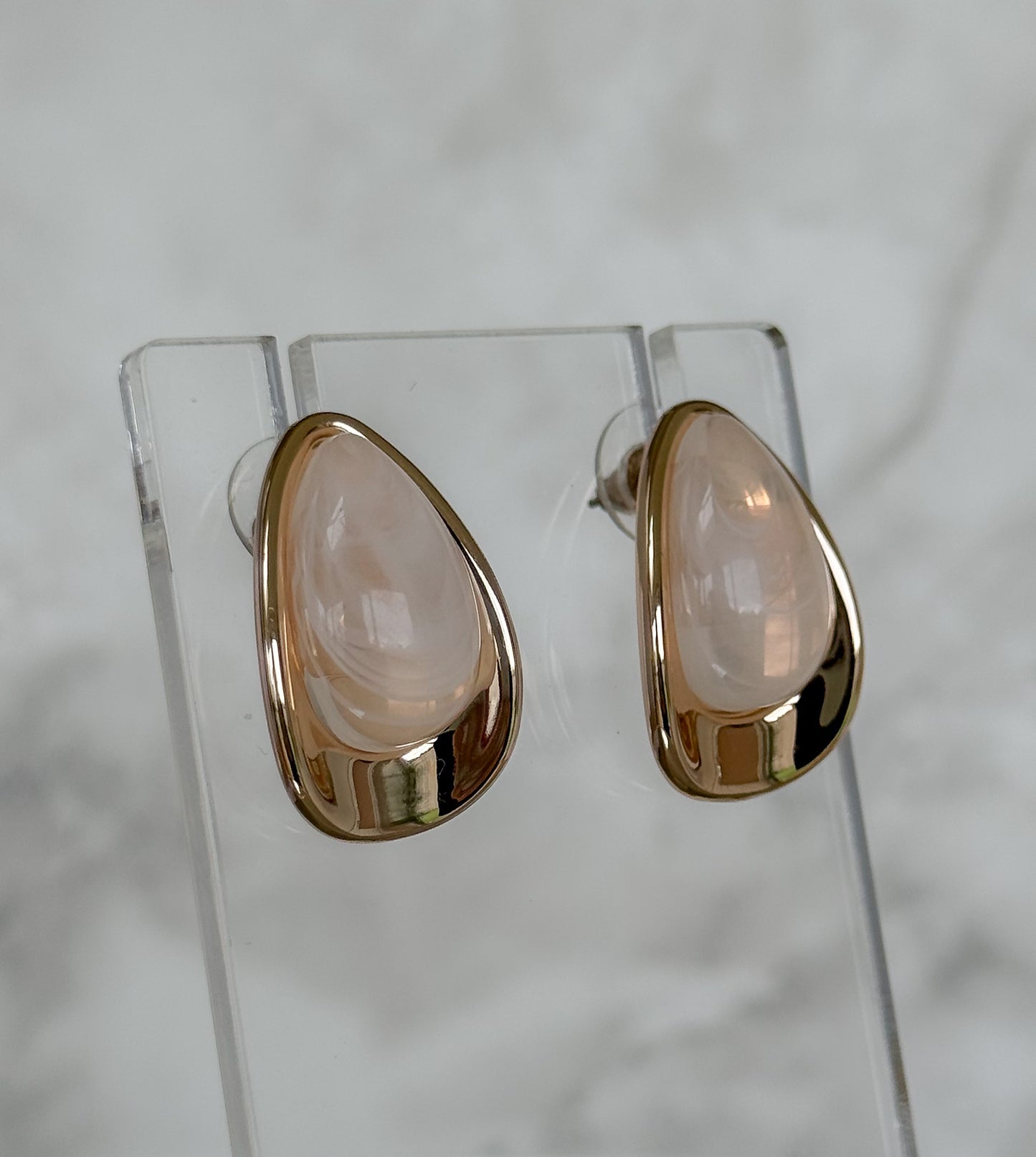 Nova Statement Studs – Soft Cream