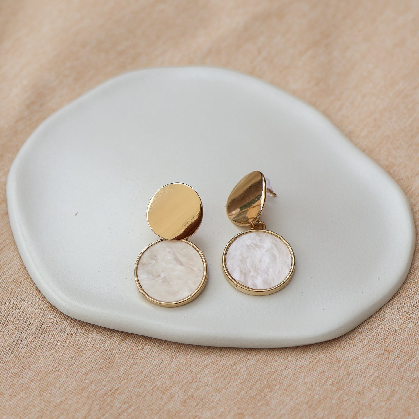 Oyster Glow Gold Statement Earrings