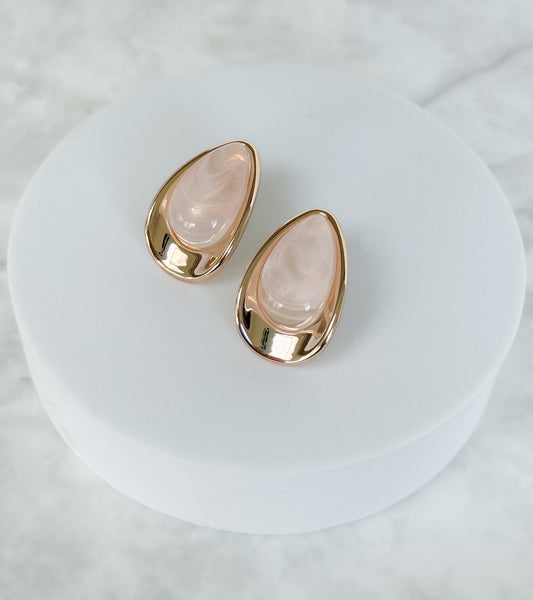 Nova Statement Studs – Soft Cream