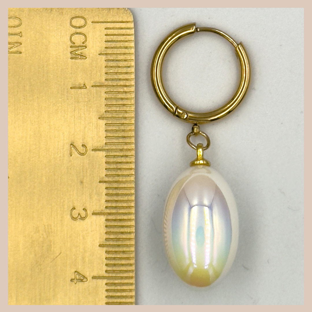 Pearlescent Oval Drops - White