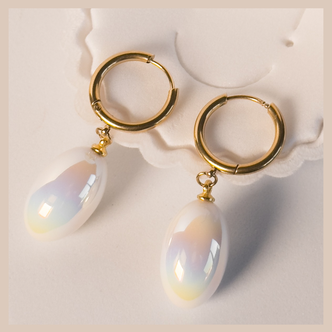 Pearlescent Oval Drops - White