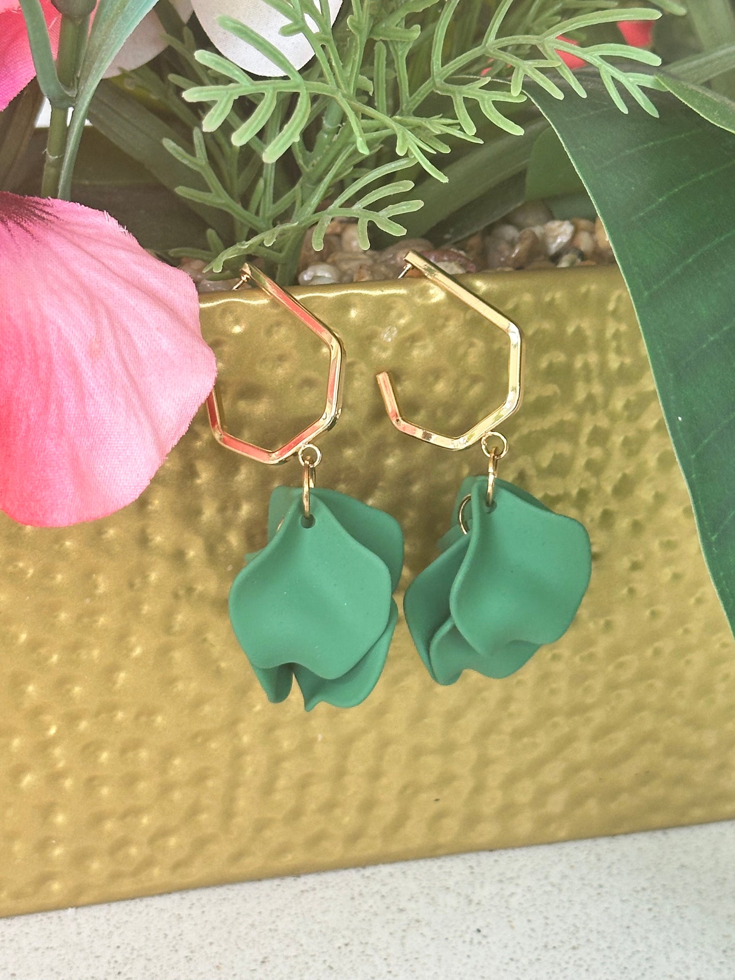 Acrylic Petal Short Drop Earrings - Bottle Green