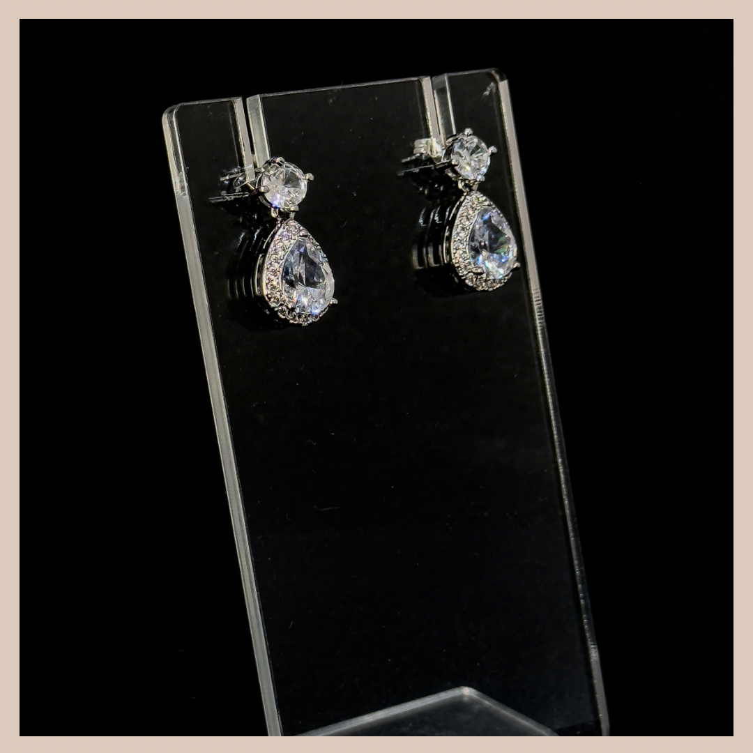 Mini Elegant Classic Rhinestone & Diamanté Water Drops - Silver Sparkle