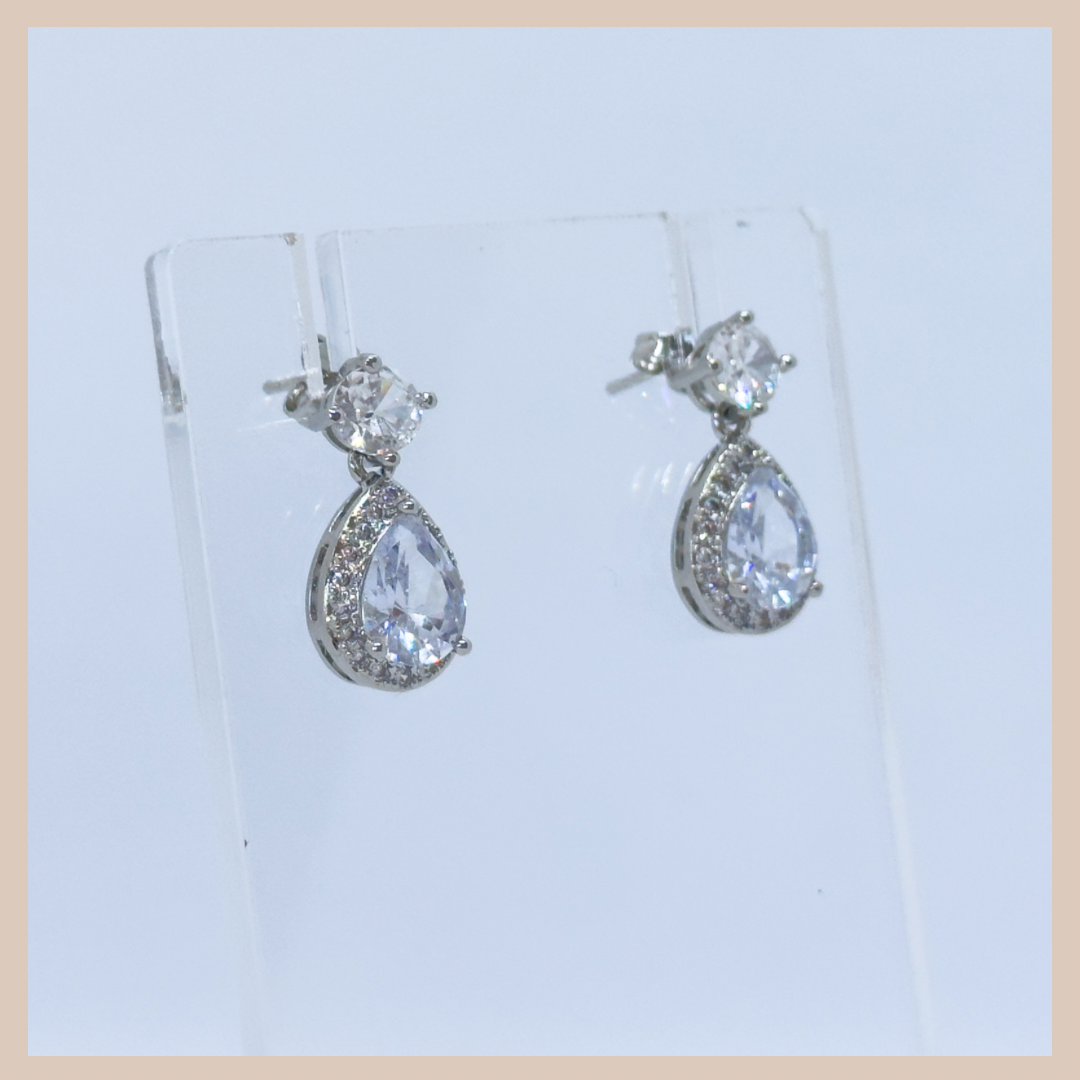 Mini Elegant Classic Rhinestone & Diamanté Water Drops - Silver Sparkle