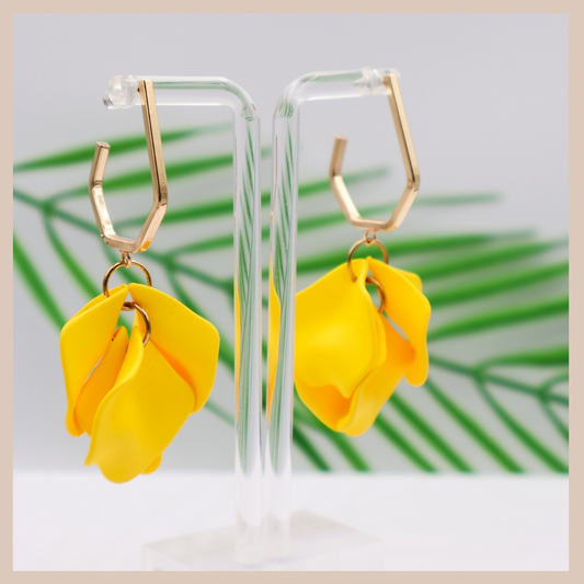 Acrylic Petal Short Drop Earrings - Sunflower Yellow