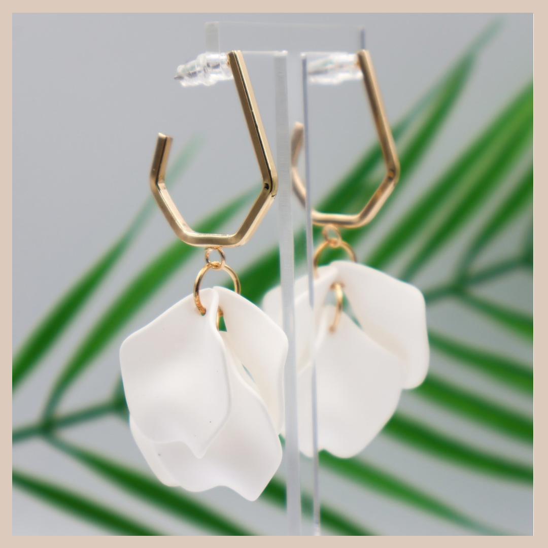 Acrylic Petal Short Drop Earrings - White