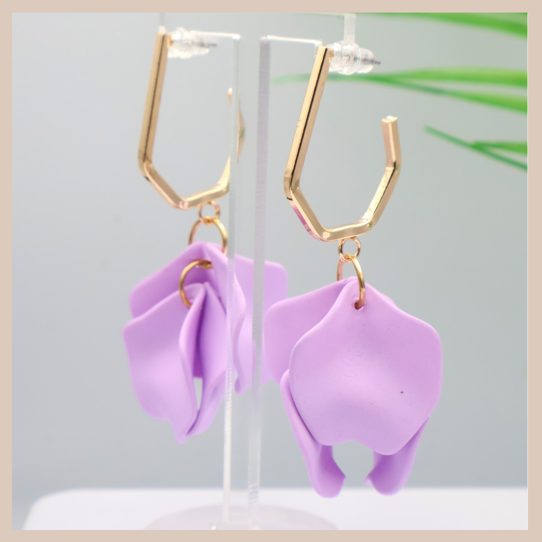 Acrylic Petal Short Drop Earrings - Lilac