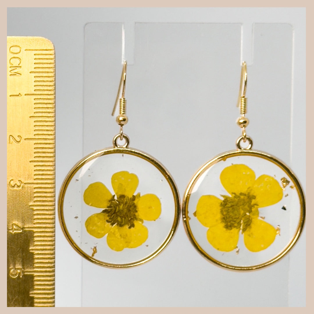 Buttercup Circular Resin Drops - Botanical