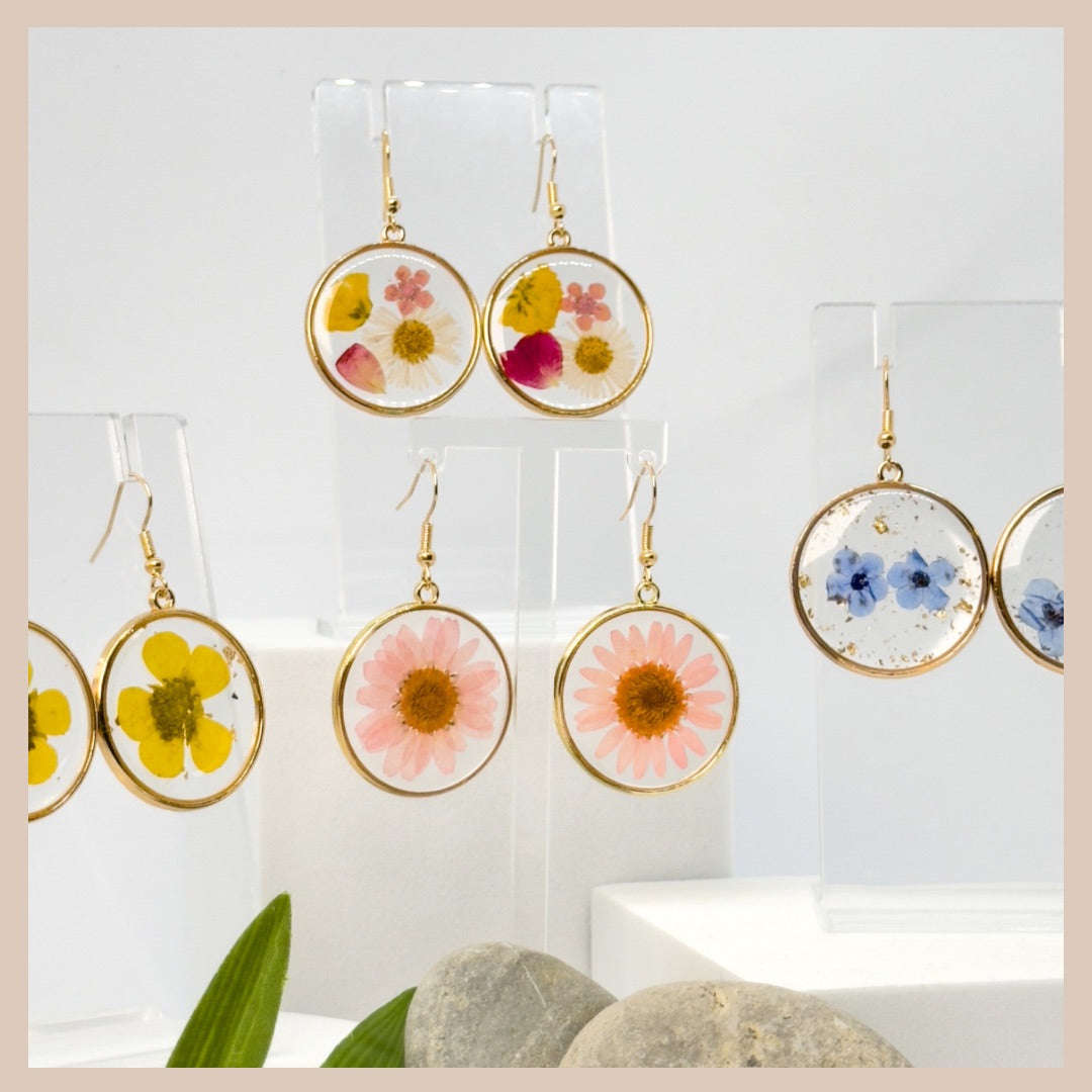 Powder Blue Mini Flowers Circular Resin Drops - Botanical