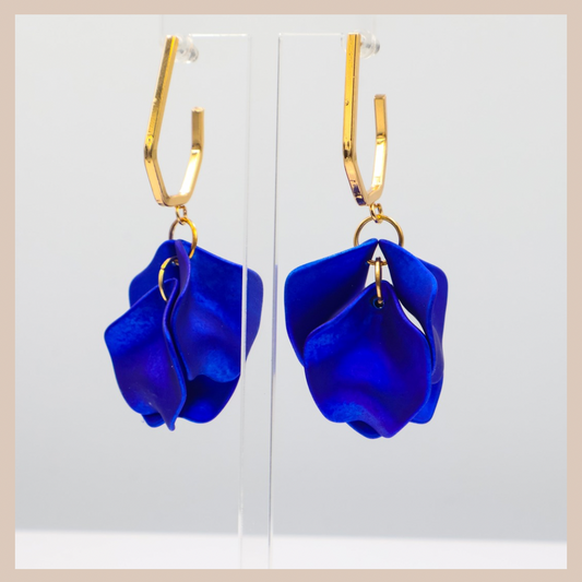 Acrylic Petal Short Drop Earrings - Sapphire